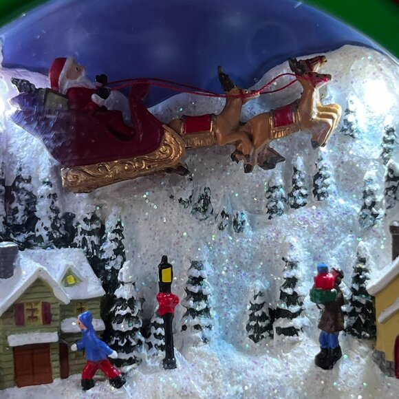 Roman Amusements 6" LED Musical Alarm Clock Figure 2012 Christmas Decor #34531 - Picture 15 of 17